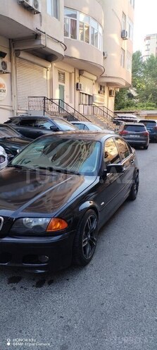 BMW 320-3