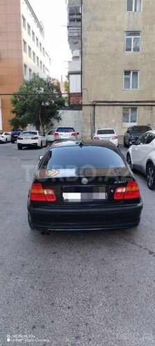 BMW 320-2