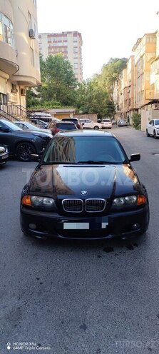 BMW 320-1