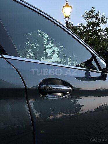 BMW 530-12