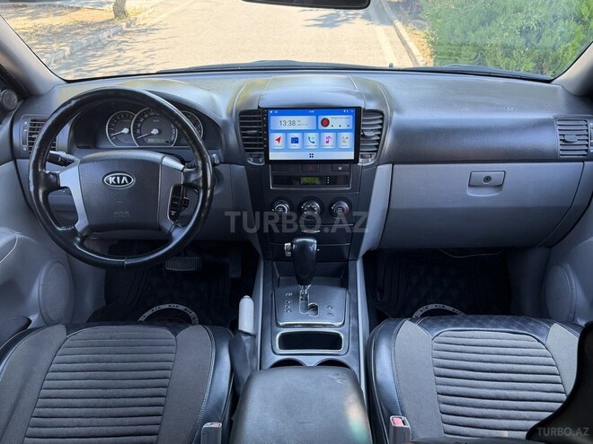 Kia Sorento-13