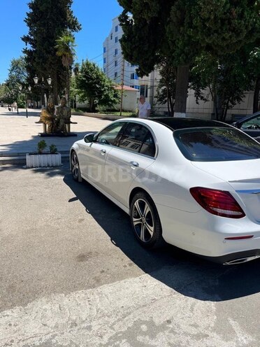 Mercedes E 300-6