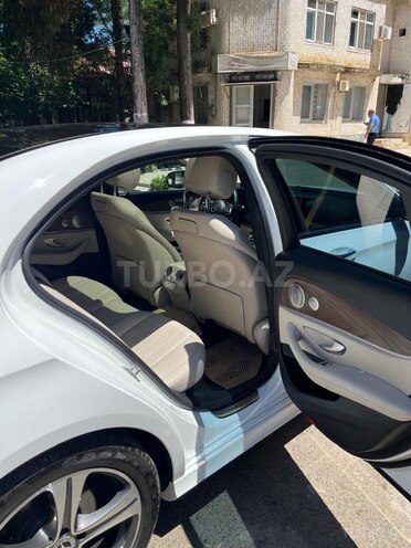 Mercedes E 300-12