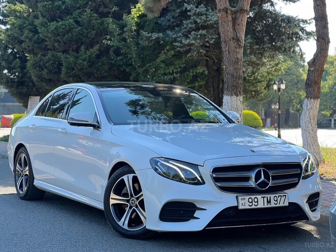 Mercedes E 300-1