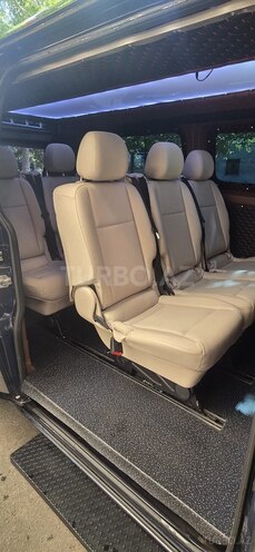 Ford Tourneo Custom-6