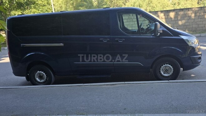 Ford Tourneo Custom-2