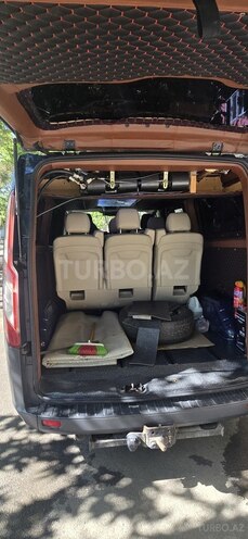 Ford Tourneo Custom-5