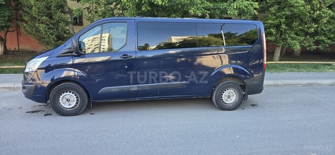 Ford Tourneo Custom-4
