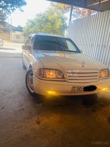 Mercedes C 200-1