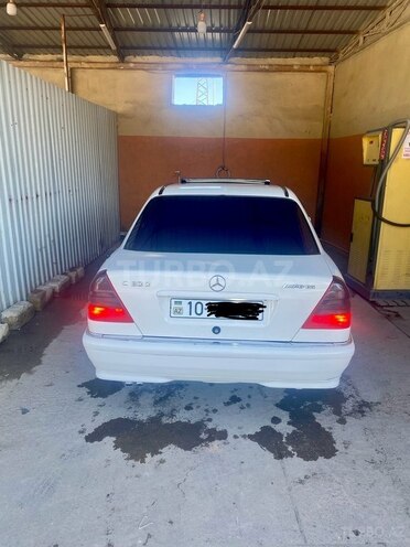 Mercedes C 200-2
