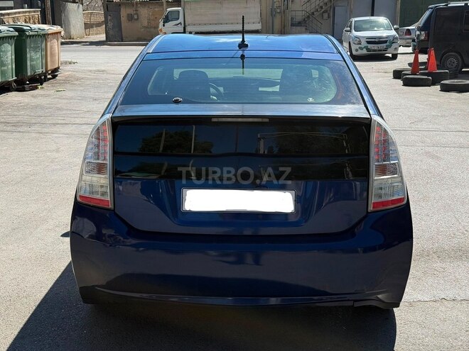 Toyota Prius-4