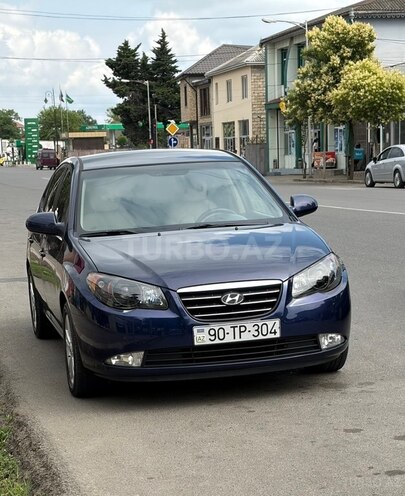Hyundai Elantra-1