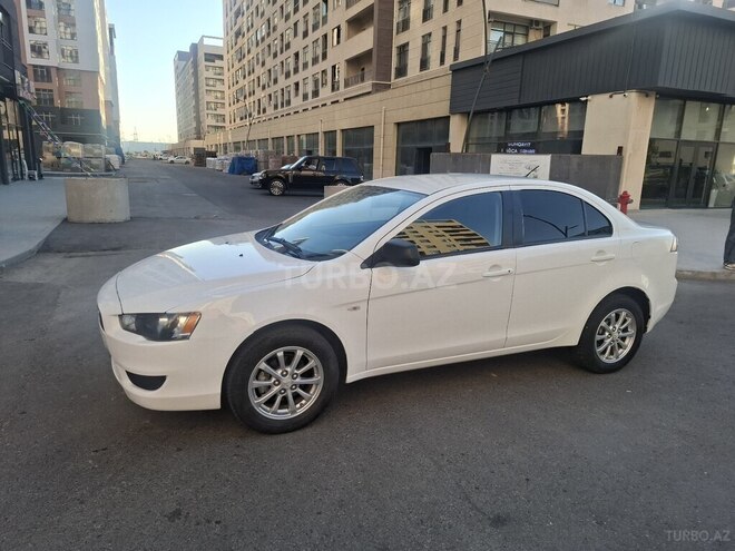 Mitsubishi Lancer-4