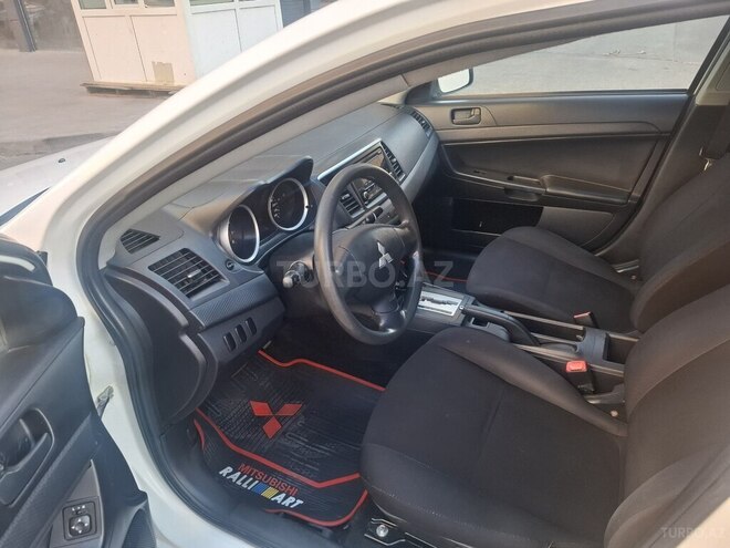Mitsubishi Lancer-3