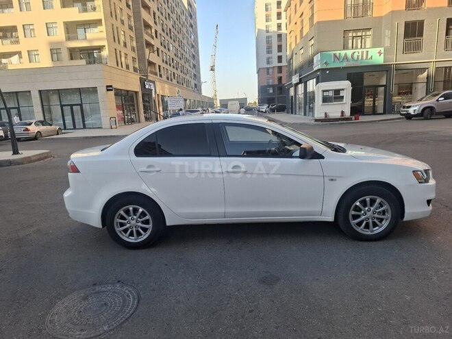 Mitsubishi Lancer-9