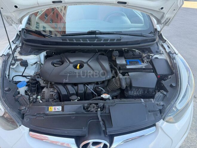 Hyundai Elantra-7