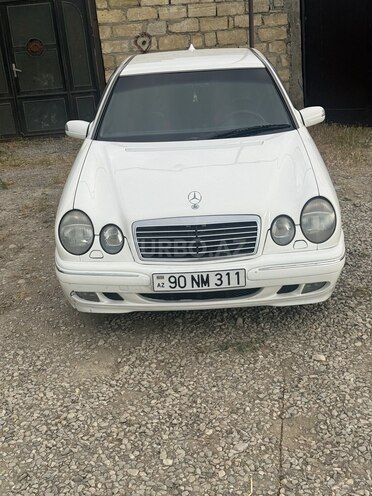 Mercedes E 240-10