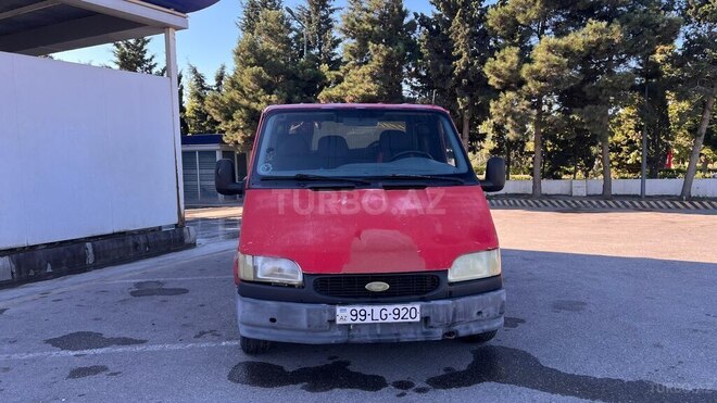 Ford Transit-1