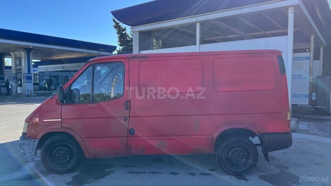 Ford Transit-4