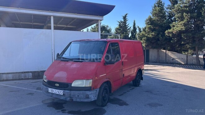 Ford Transit-5