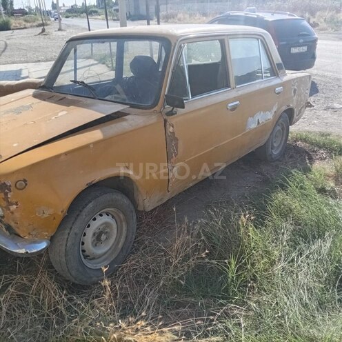 LADA (VAZ) 21011-4