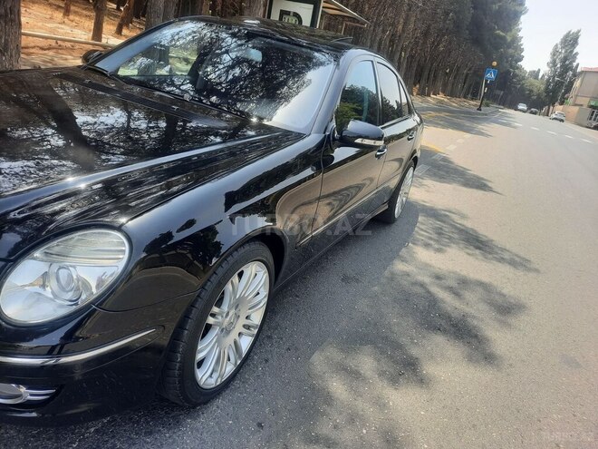 Mercedes E 350-11