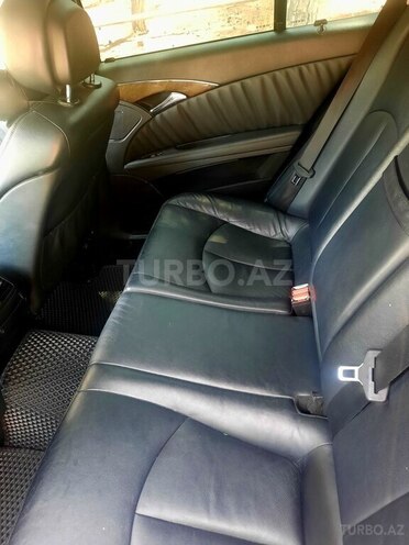 Mercedes E 350-10