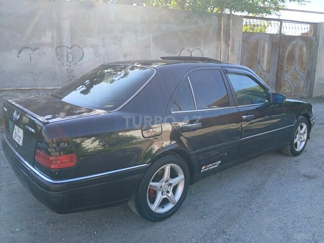 Mercedes C 200-11