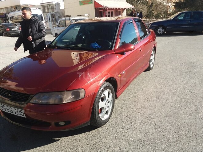 Opel Vectra-4