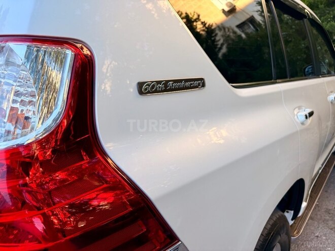 Toyota Land Cruiser Prado-10