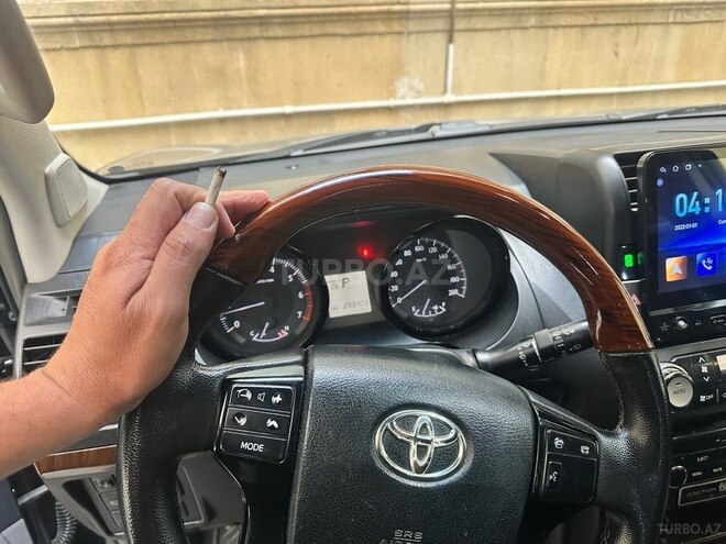 Toyota Land Cruiser Prado-8