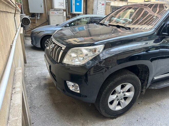 Toyota Land Cruiser Prado-6