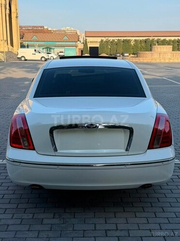 Kia Opirus-7