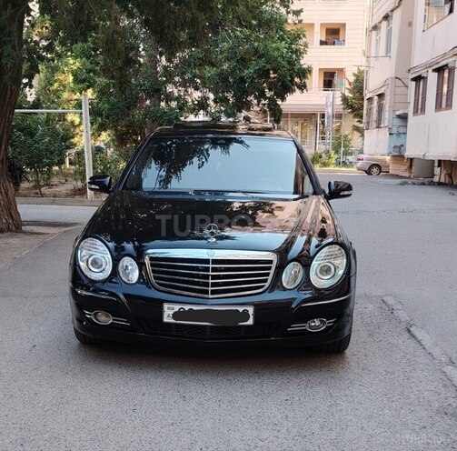 Mercedes E 220-1