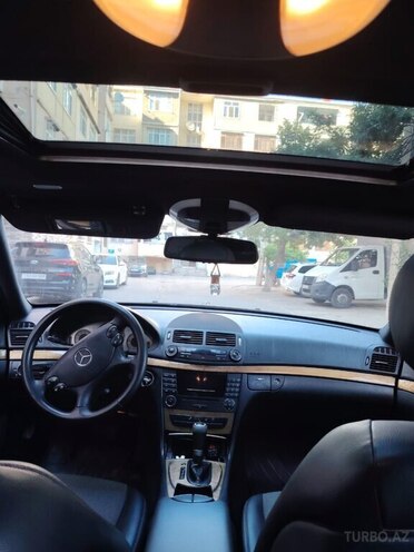 Mercedes E 220-2