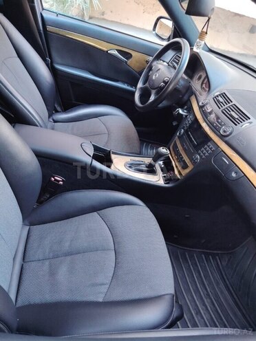Mercedes E 220-7