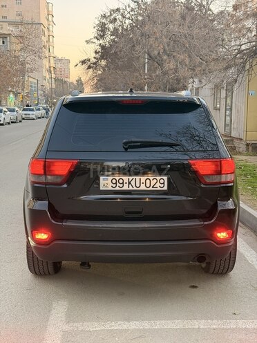 Jeep Grand Cherokee-2