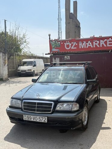 Mercedes C 220-1