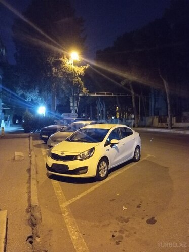 Kia Rio-1