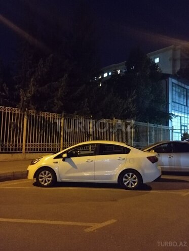 Kia Rio-4