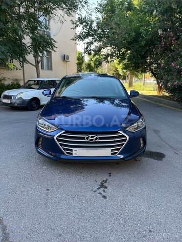 Hyundai Elantra-1