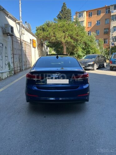 Hyundai Elantra-2