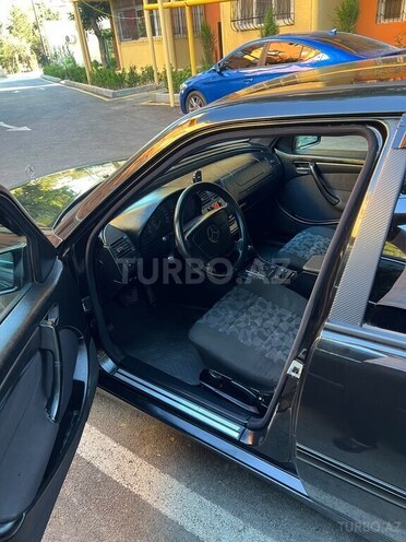 Mercedes C 200-8