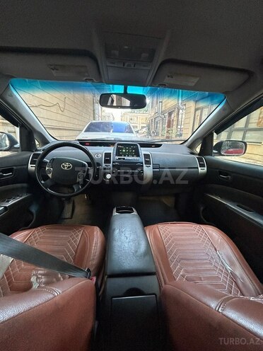 Toyota Prius-3