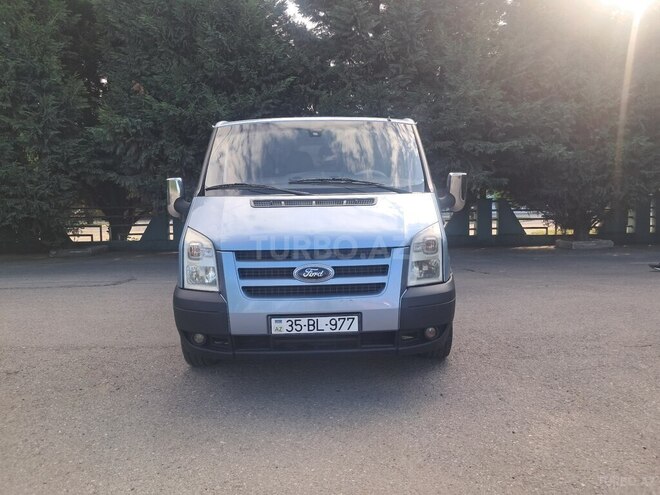 Ford Transit-1