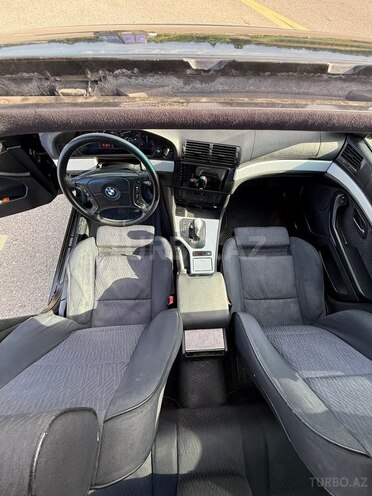 BMW 523-9