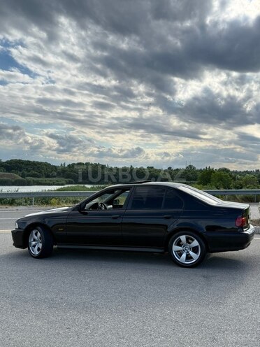 BMW 523-4