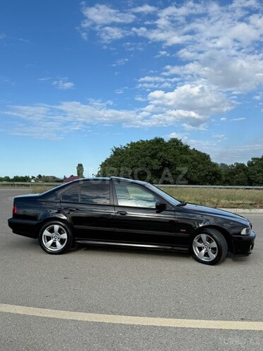 BMW 523-8
