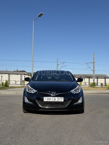 Hyundai Elantra-1