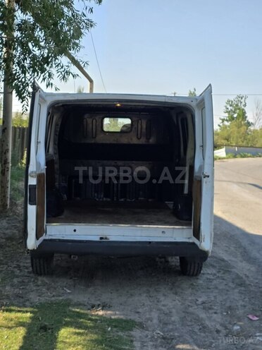 Ford Transit-5